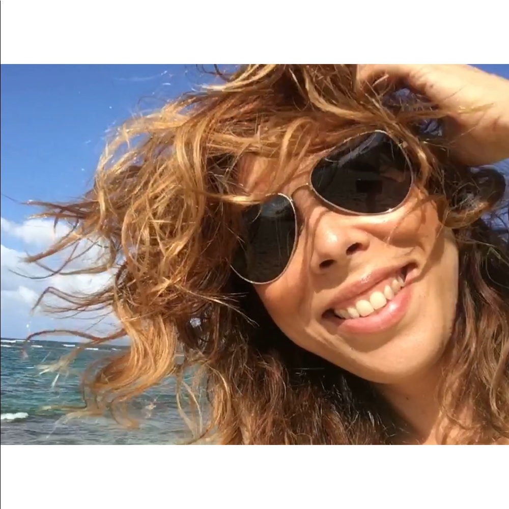 Meet your Posher, Caitlin